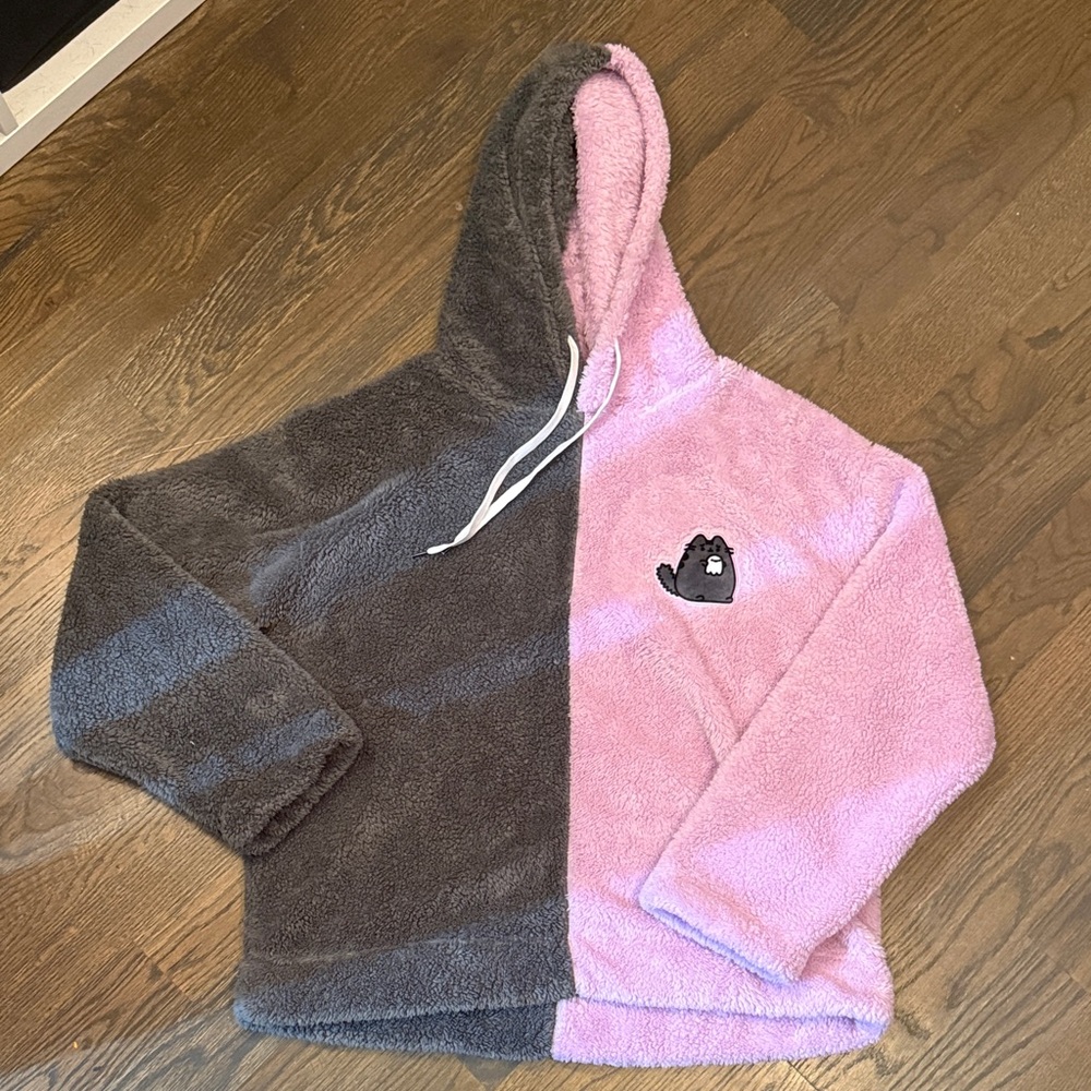 Cozy Pink and Gray Pusheen Official Merch